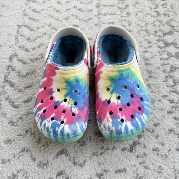 Women’s Fur Lined Tie Dye Crocs Size 7 - Picture 1 of 7